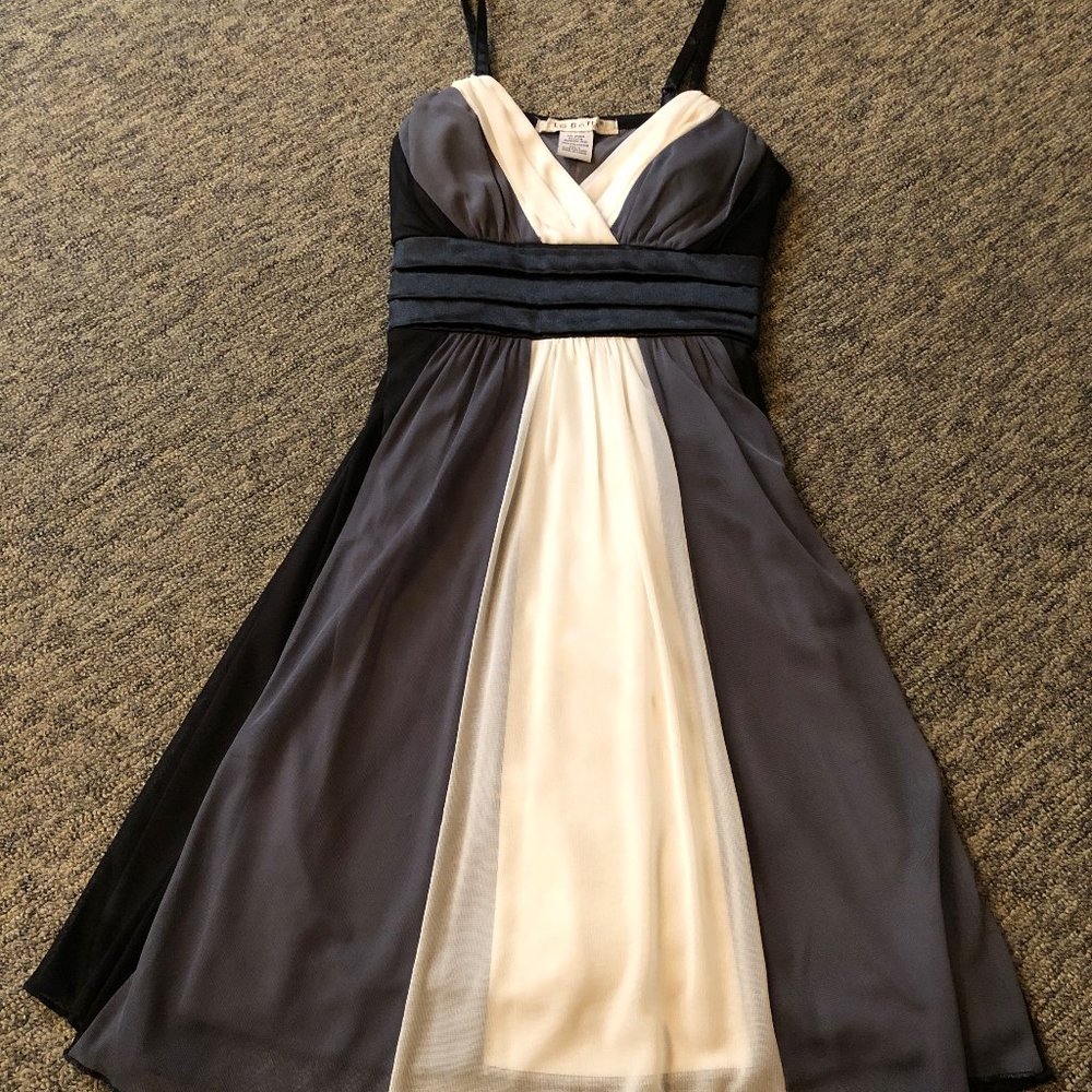 Black, White & Gray Dress - Classy & Elegant!